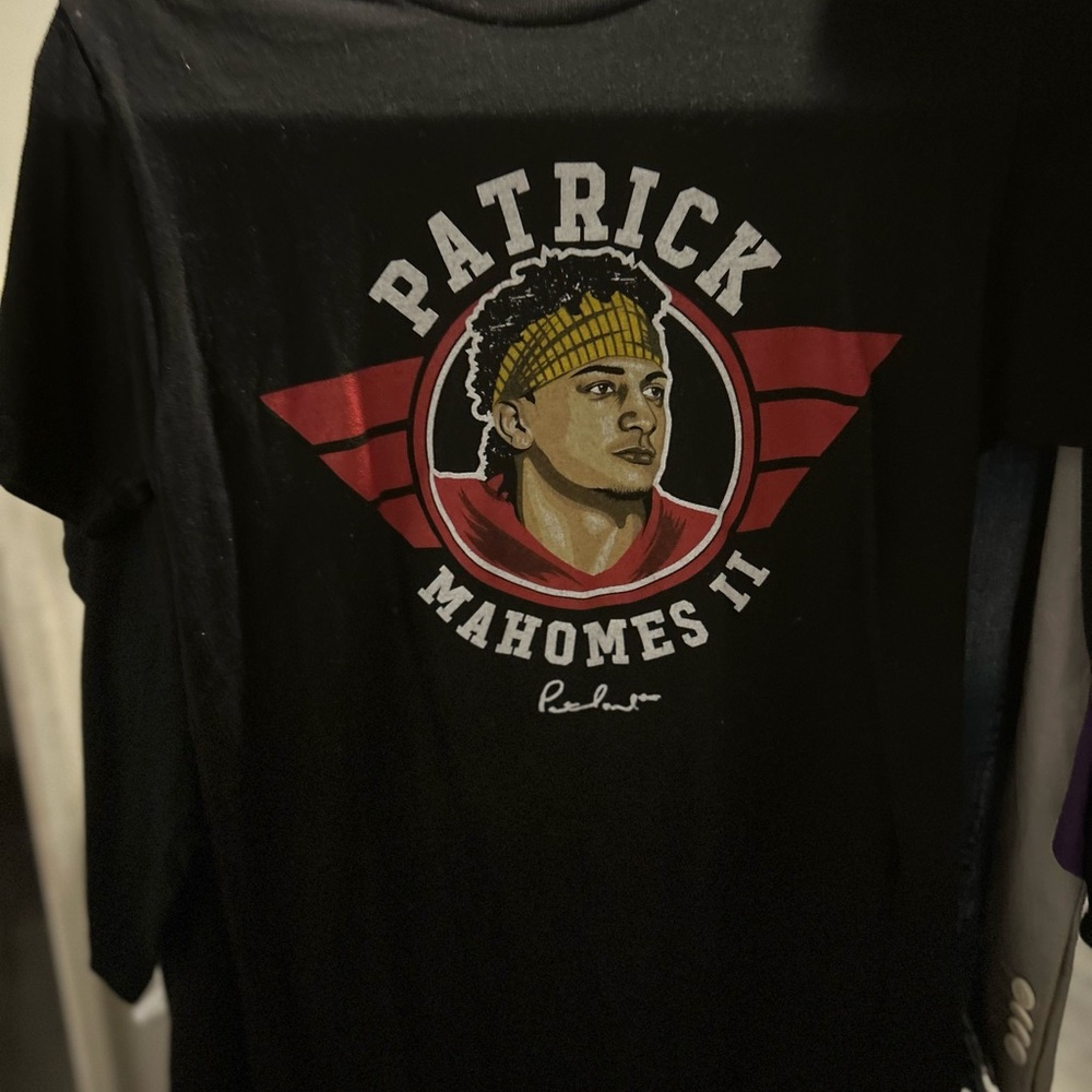 Patrick Mahomes T-shirt.